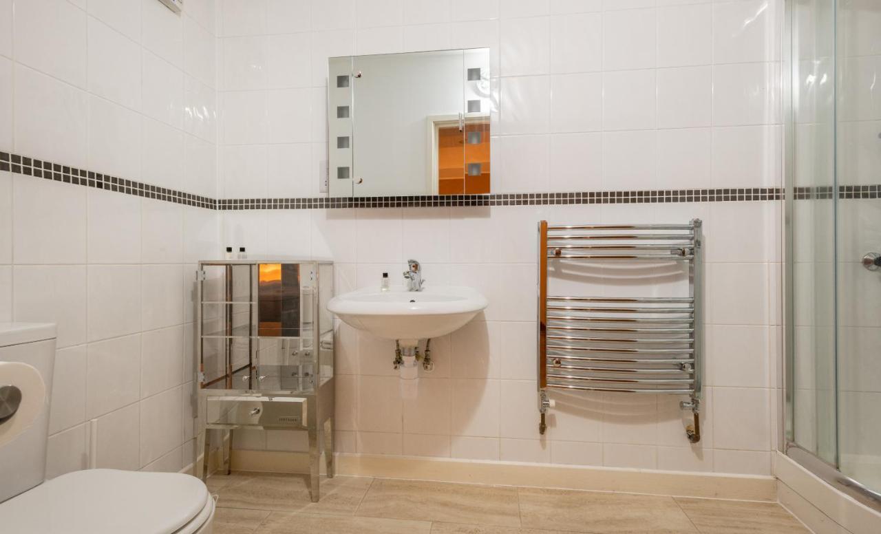 The Southwick Sanctuary - Large 6Bdr With Terrace Apartment London Ngoại thất bức ảnh